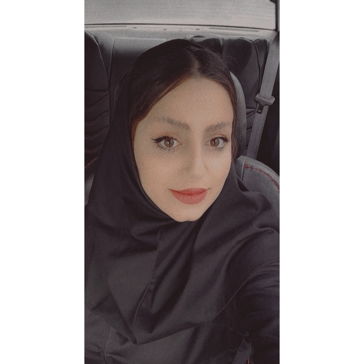 ساناز احمدی