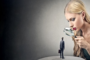 اسیر عشق، اما محصور در دیوارهای کمال